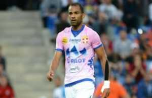 Une défaite, une altercation et un rouge pour Saber Khlifa face au PSG