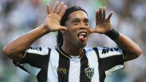 Mondial des clubs : accueil en fanfare pour Ronaldinho et l’Atletico Mineiro