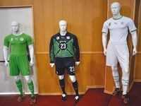 L’Algérie dévoile ses maillots pour le Mondial 2014