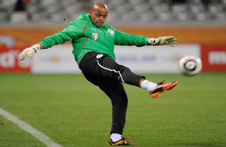 M’Bolhi, l’heure du départ