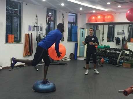 Shanghai Shenhua : des nouvelles de Demba Ba