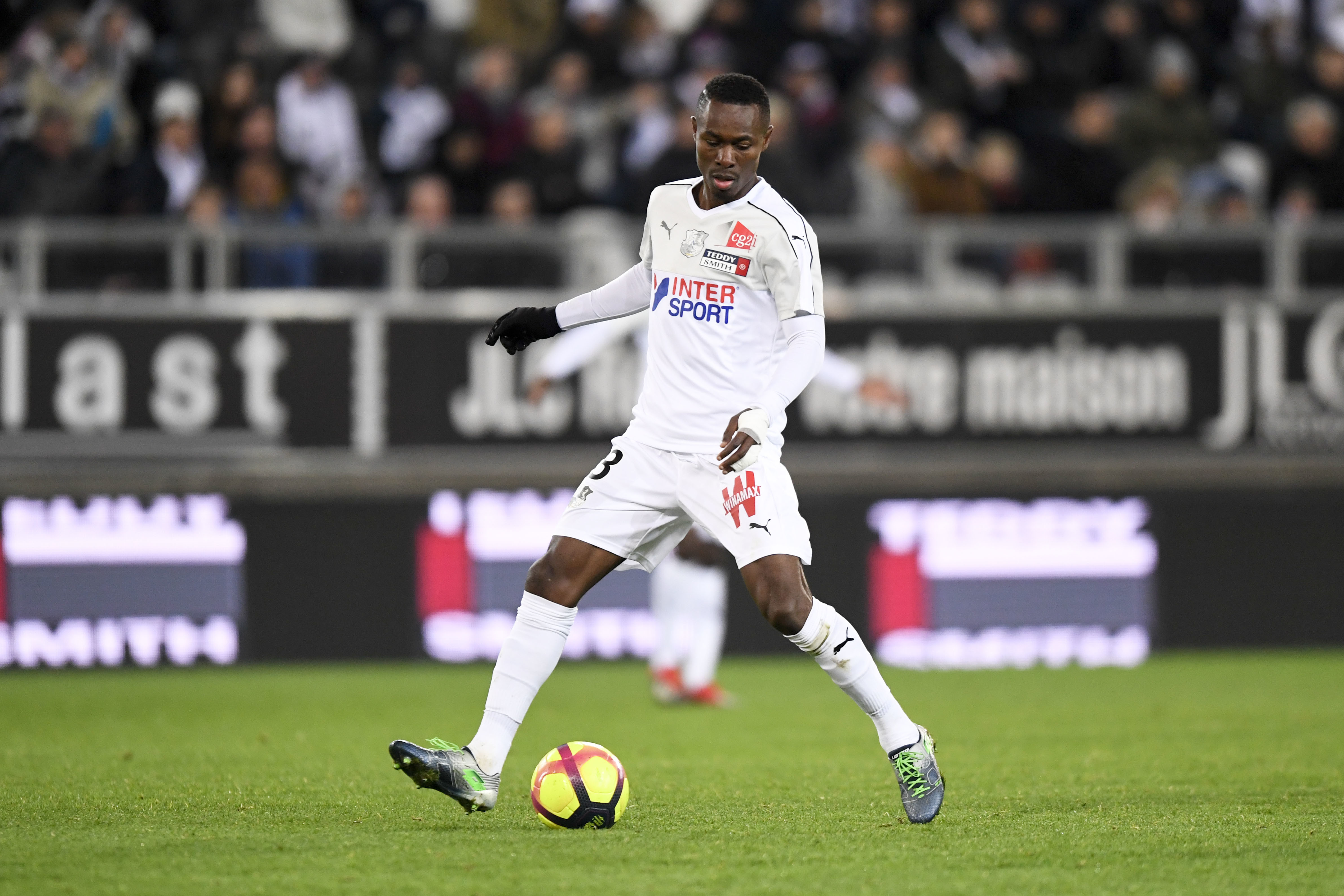 Amiens : mis au placard, Khaled Adénon vide son sac