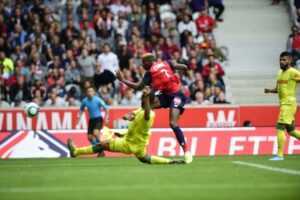 Lille : d’un doublé, Osimhen fait déjà gagner le LOSC !