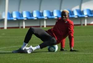 Lille : 2e nuit à l’hôpital pour Osimhen…