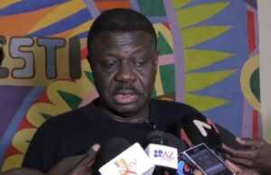 Pape Diouf : l’OM critiqué pour son hommage