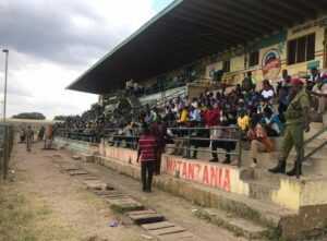 Tanzanie : le foot reprend, et avec du public !