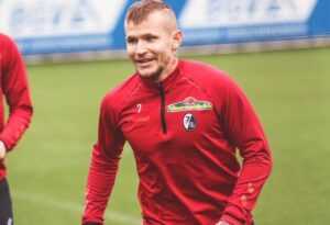 Algérie : Jonathan Schmid (Fribourg) en contact avec Belmadi !