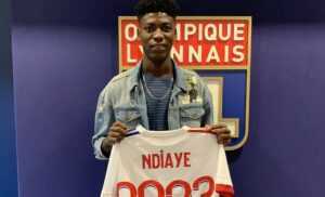 Mercato : Lyon recrute un défenseur sénégalais (officiel)