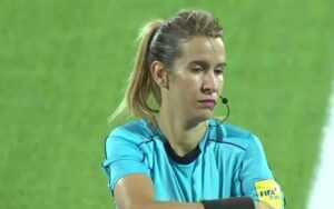Maroc : zoom sur Bouchra Karboubi, première femme arbitre de Botola Pro