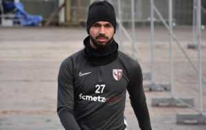 Mercato – OM : un international algérien pour remplacer Sanson ?