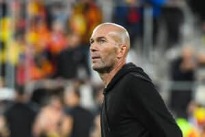 Algérie : la rencontre de Paris échoue, Zidane ne viendra pas