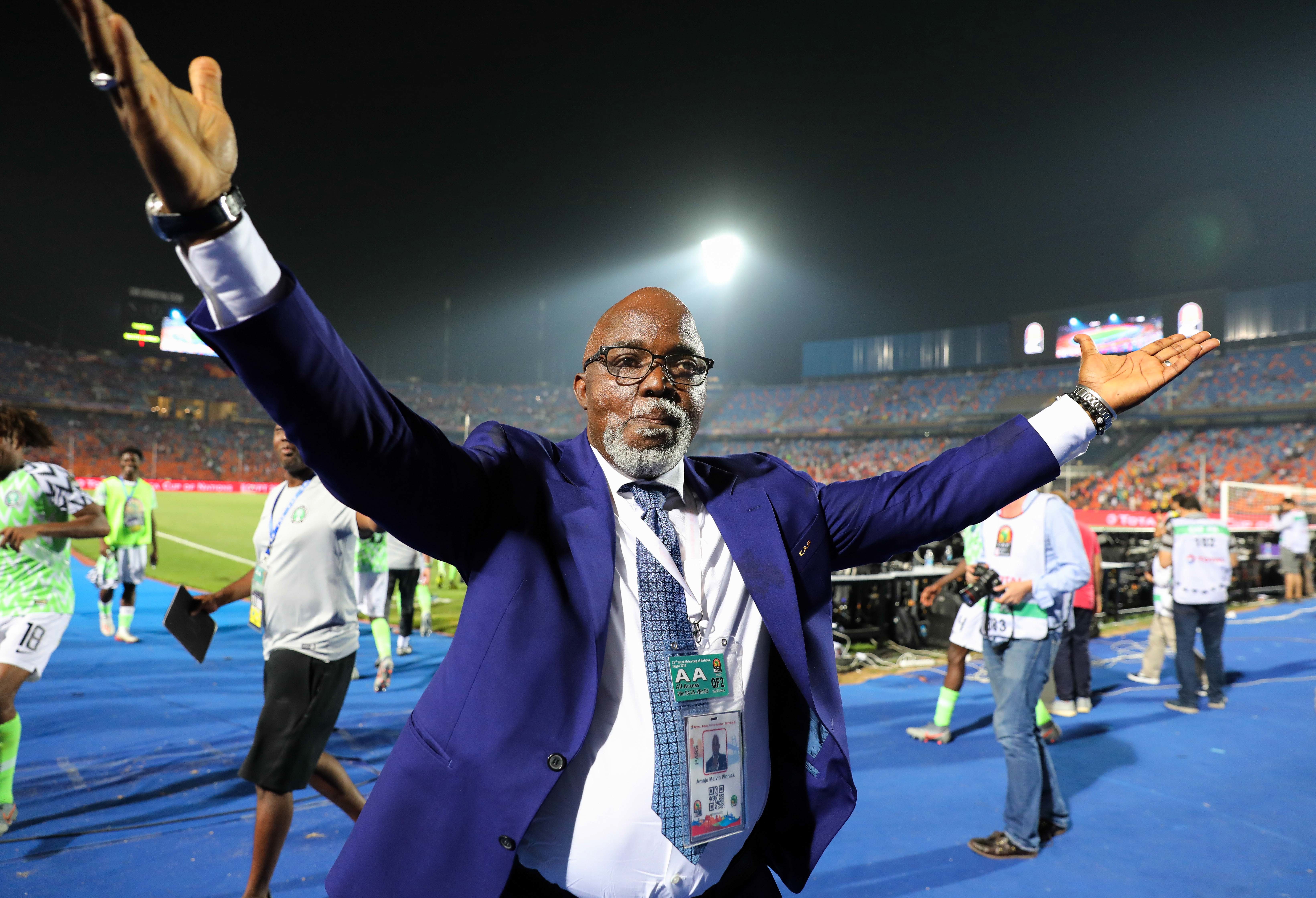 Pinnick bemoans Osimhen’s Finidi ‘madness’, insists Super Eagles can’t respect Nigerian coaches