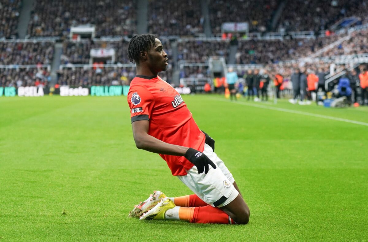 Everton set sights on relegated Nigerian Adebayo to replace injury-prone Calvert-Lewin