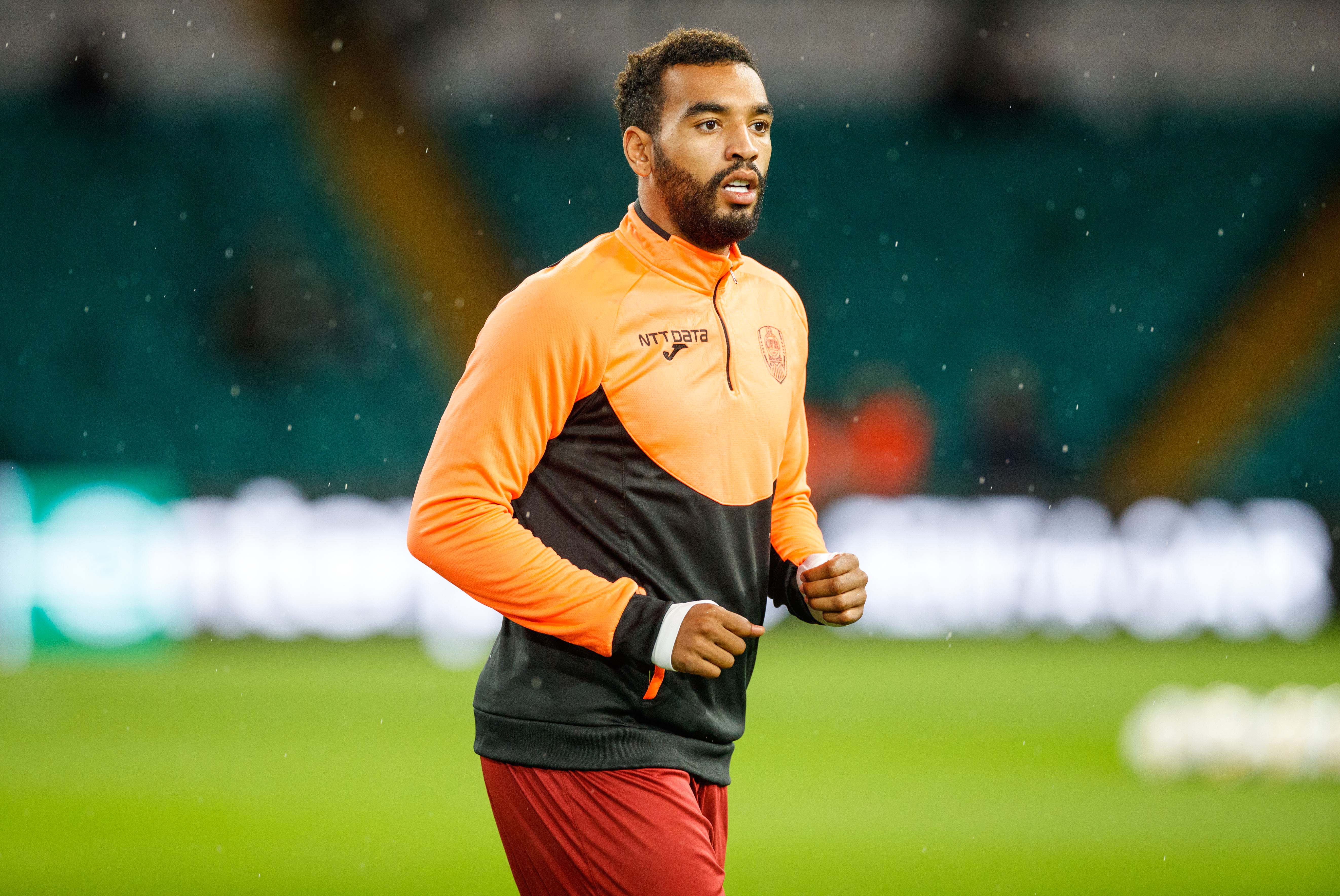 Algérie : Omrani rejoint une destination improbable (officiel)