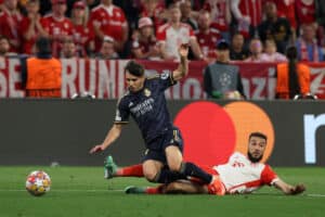 Bayern-Real : Mazraoui-Brahim Diaz, l’image qui enflamme le Maroc