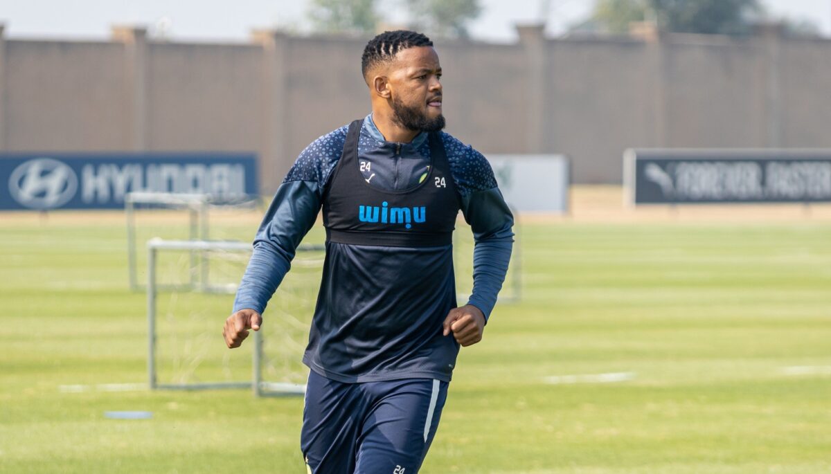 How new Pirates coach plans to keep ‘bad boy’ Sipho Mbule in check