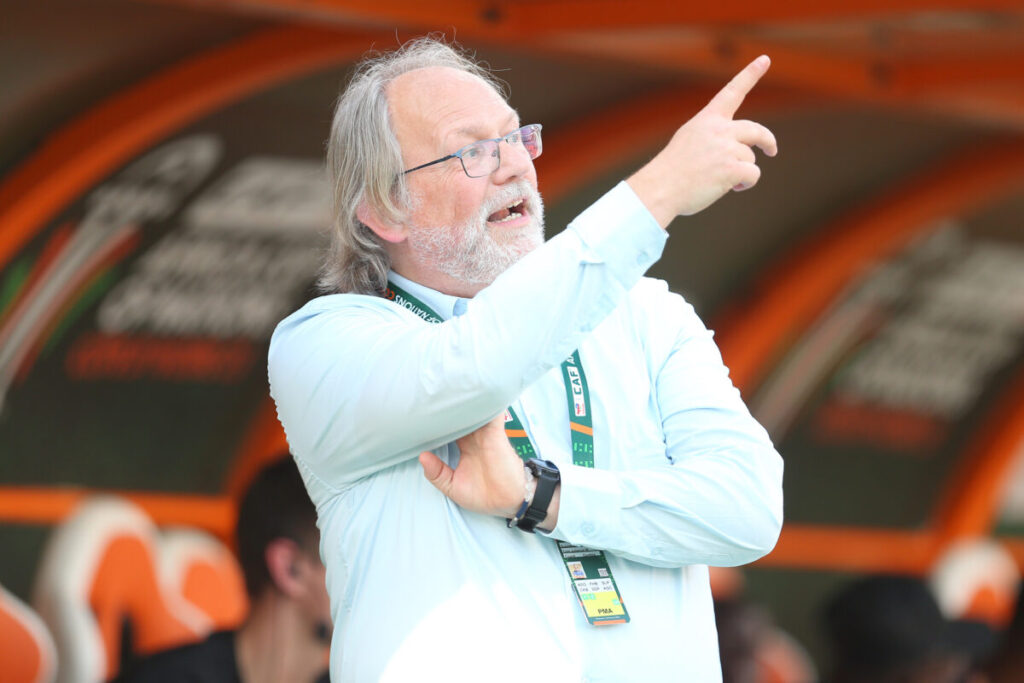 CAN 2025 : Tom Saintfiet (Mali) – “l’avantage quand tu joues le Maroc…”