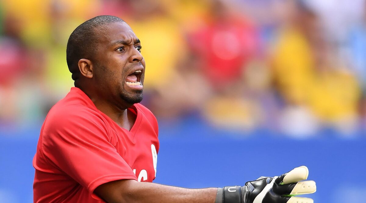 Chiefs legend Khune gives advice to Sundowns and Pirates fringe goalkeepers