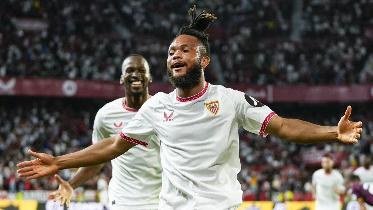 Ejuke the Messiah of the Sanchez Pizjuan as Sevilla nick late La Liga win