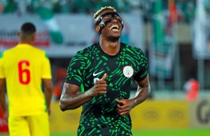 Naples : pourquoi Osimhen ne peut plus se passer de son masque