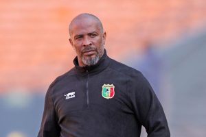 Eric Chelle va encore entraîner le MC Oran !