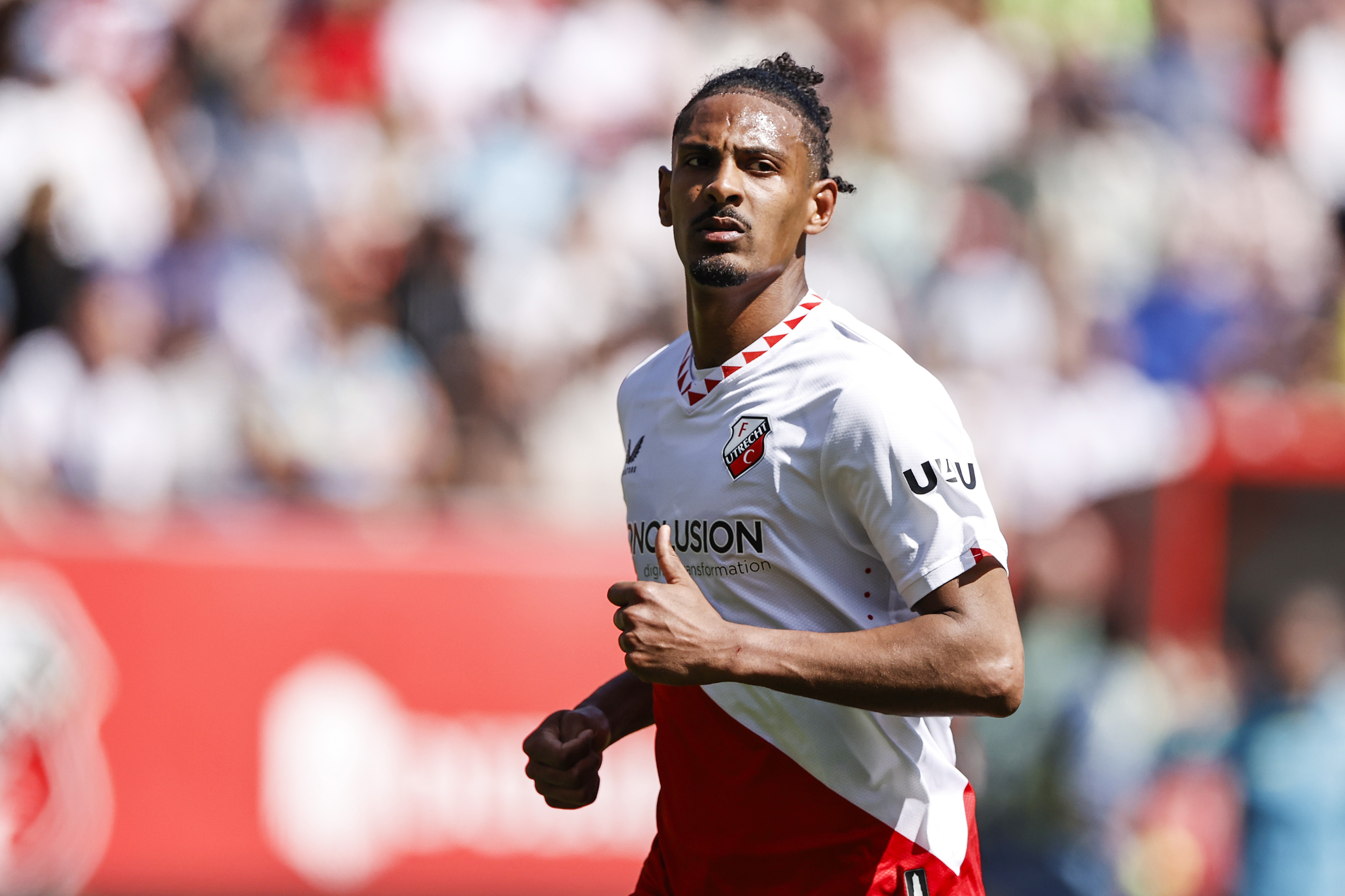 Où en est Sébastien Haller, qui reçoit Lyon avec Utrecht ?
