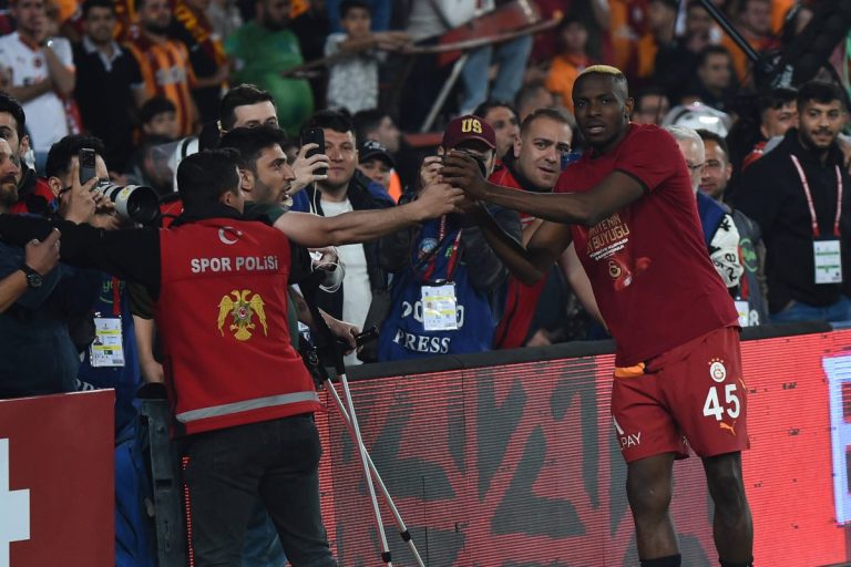‘Stay with us, Osi’- Galatasaray fans’ banner to Victor Osimhen sparks emotional reactions