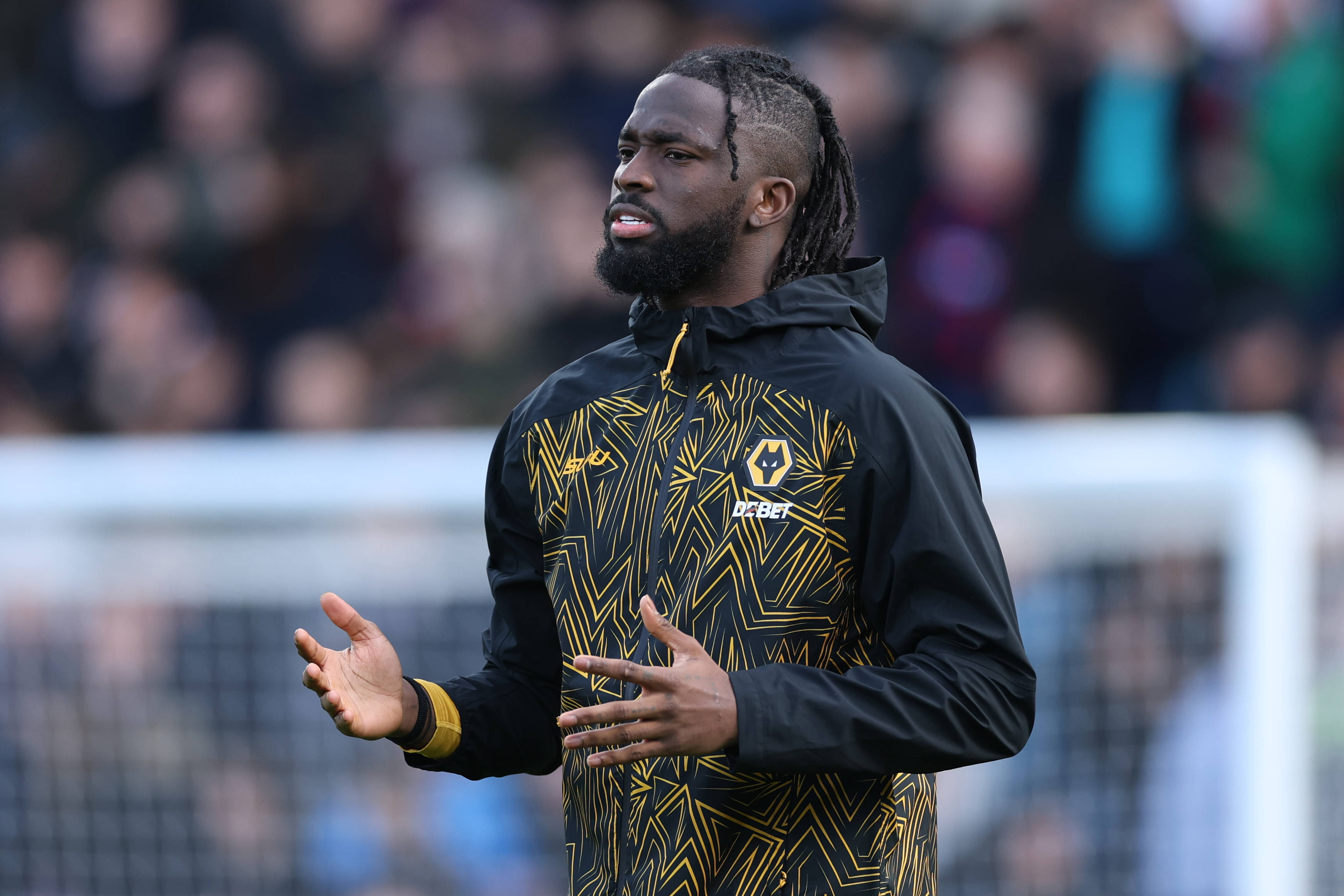 “Angered and upset” – Wolves coach shares Tolu Arokodare update after racist attacks