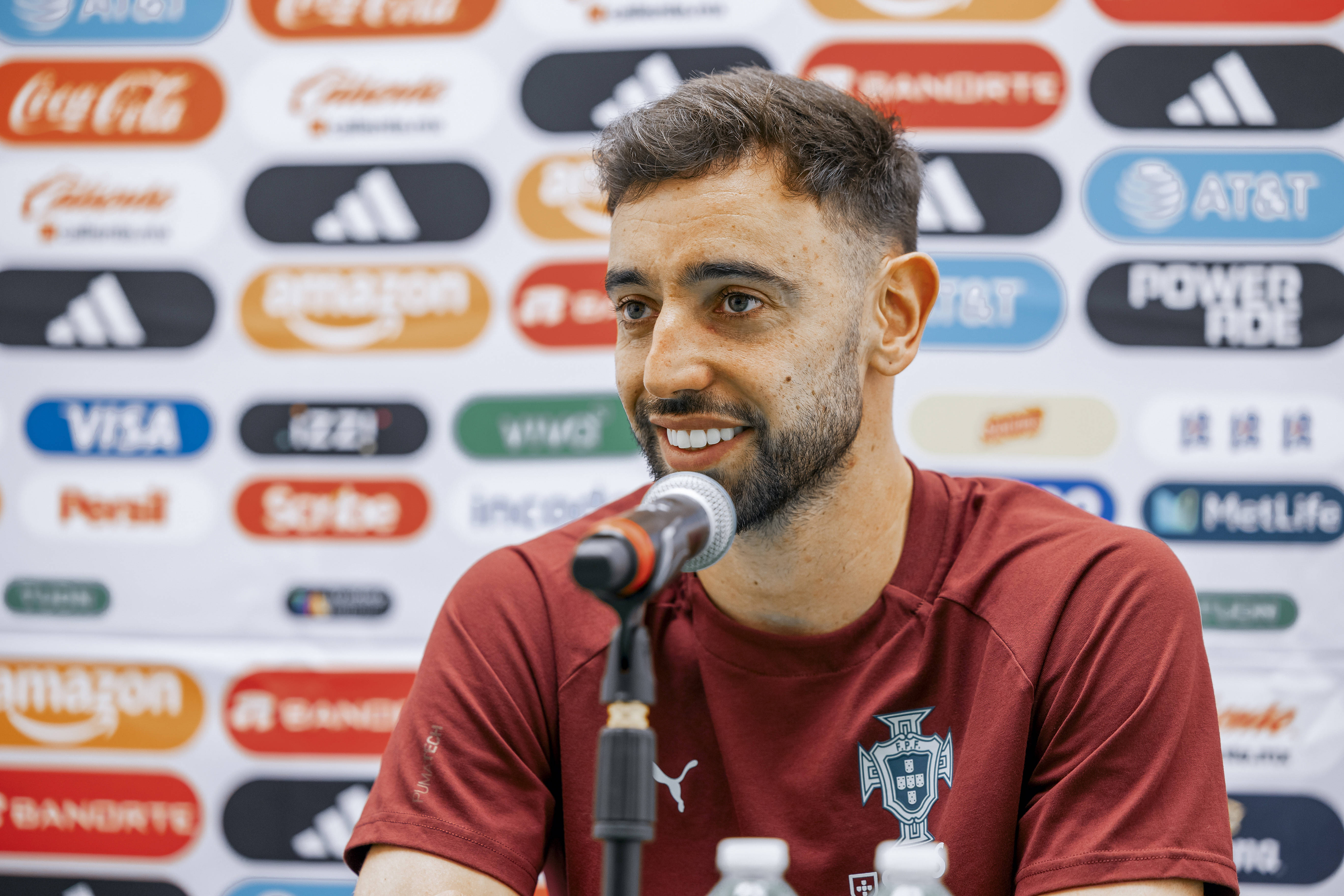Bruno Fernandes to Galatasaray? Expert explains why he is better for Osimhen than Silva