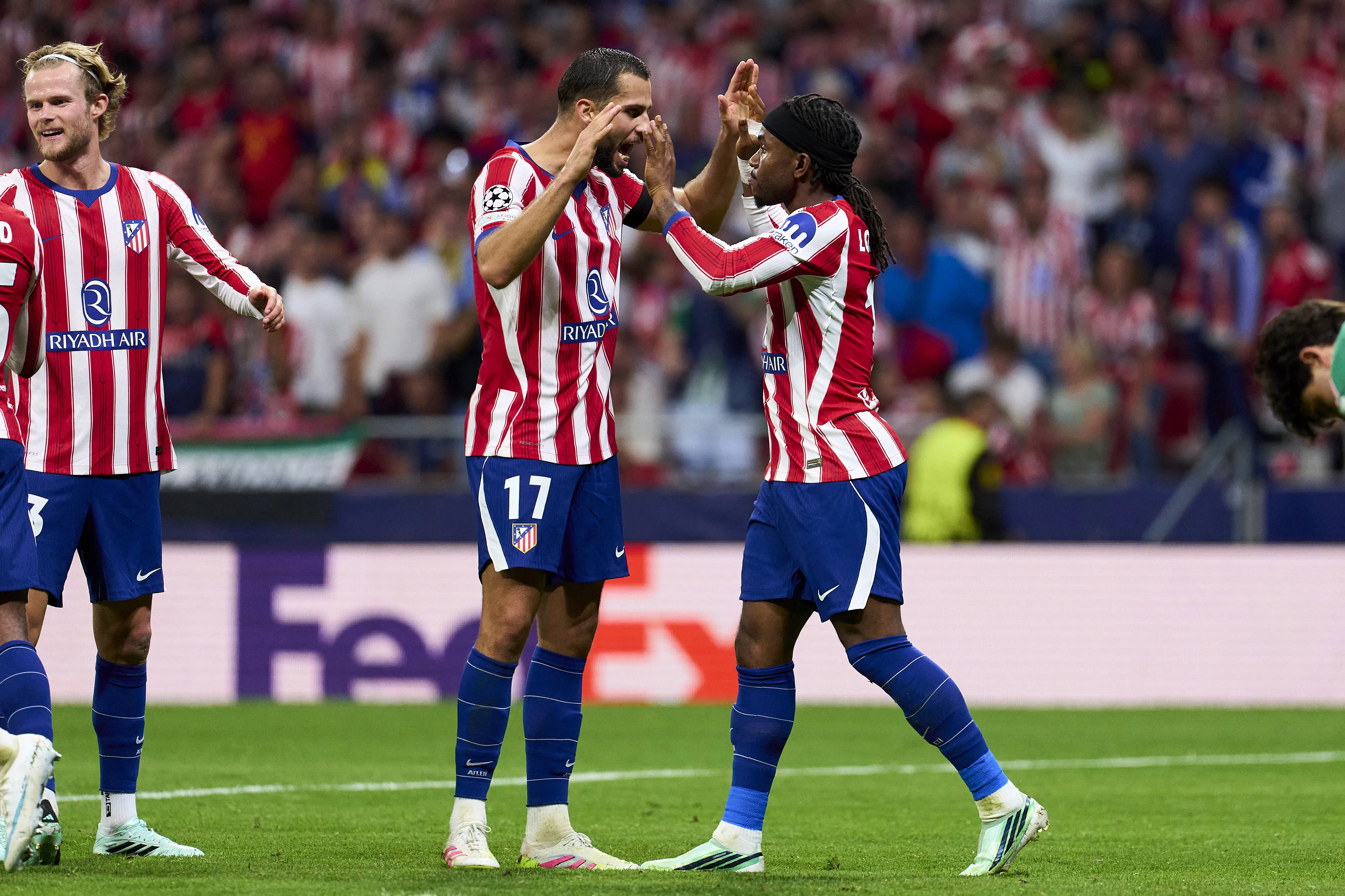 Ademola Lookman of Atletico de Madrid celebrates his goal vs Manchester United