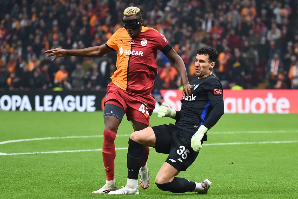 Osimhen strikes, but Galatasaray left ruined by his missed chances