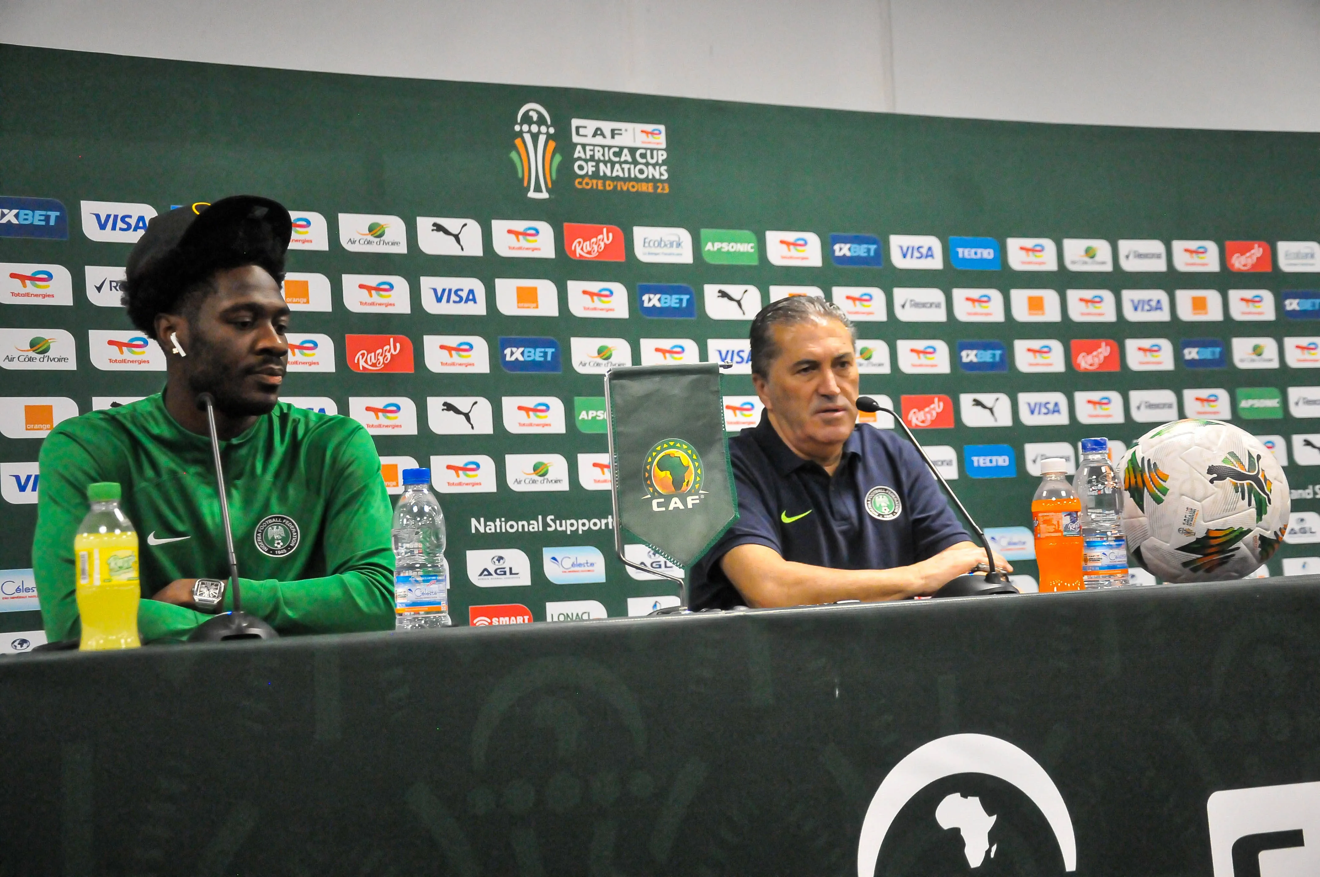 Jose Peseiro and Ola Aina 