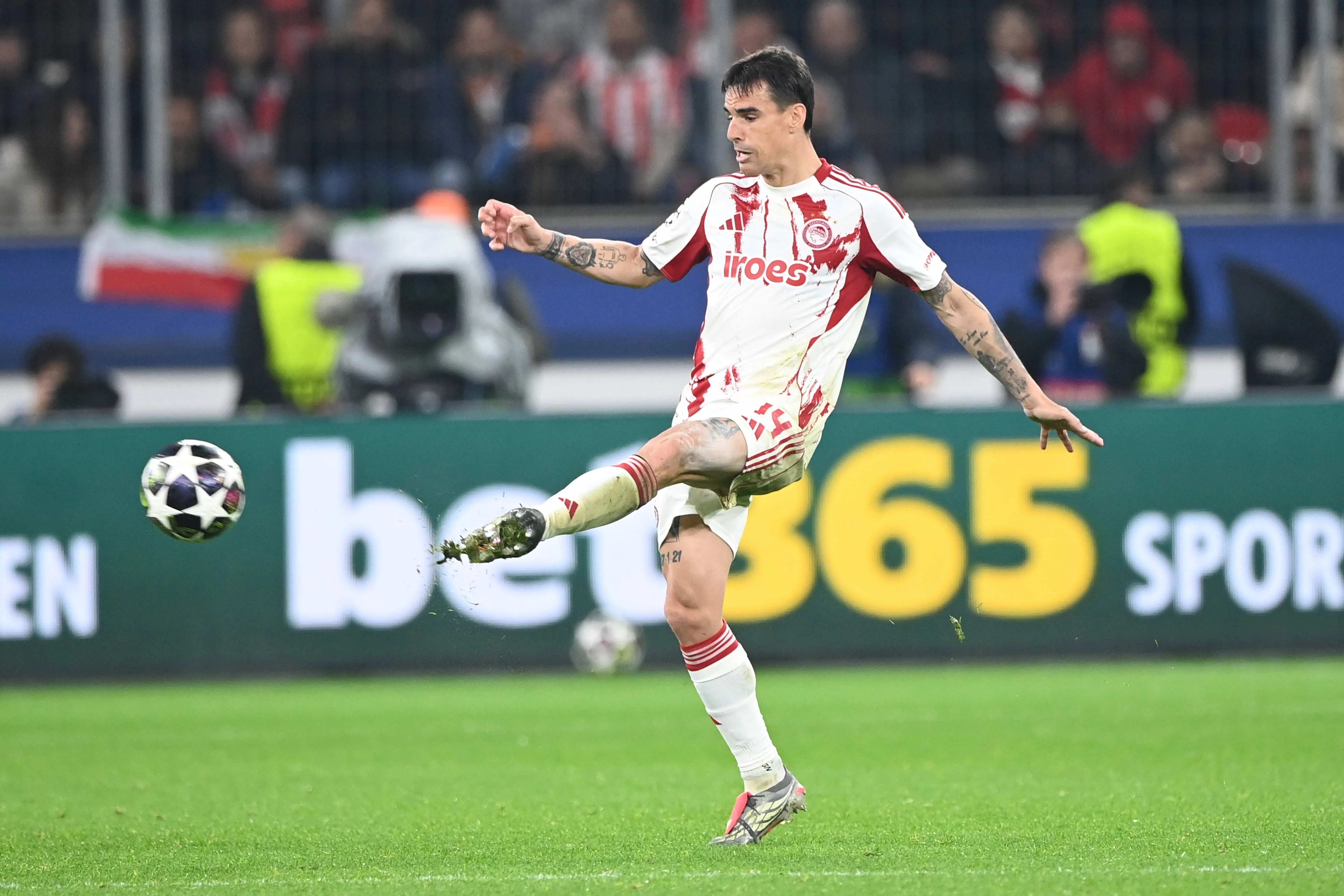 Iran and Olimpiacos' Mehdi TAREMI