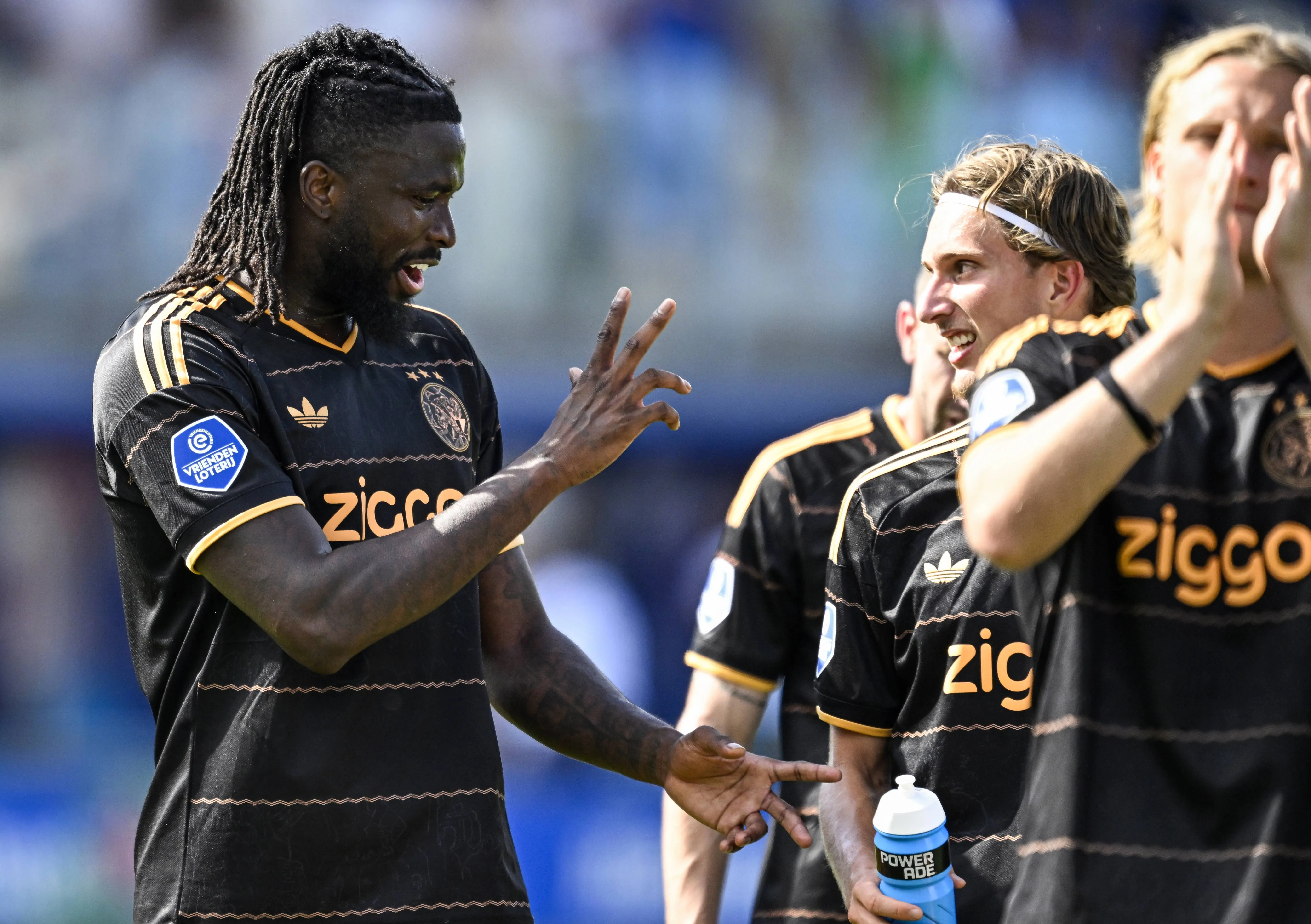 Tolu Arokodare, Mika Godts of Ajax