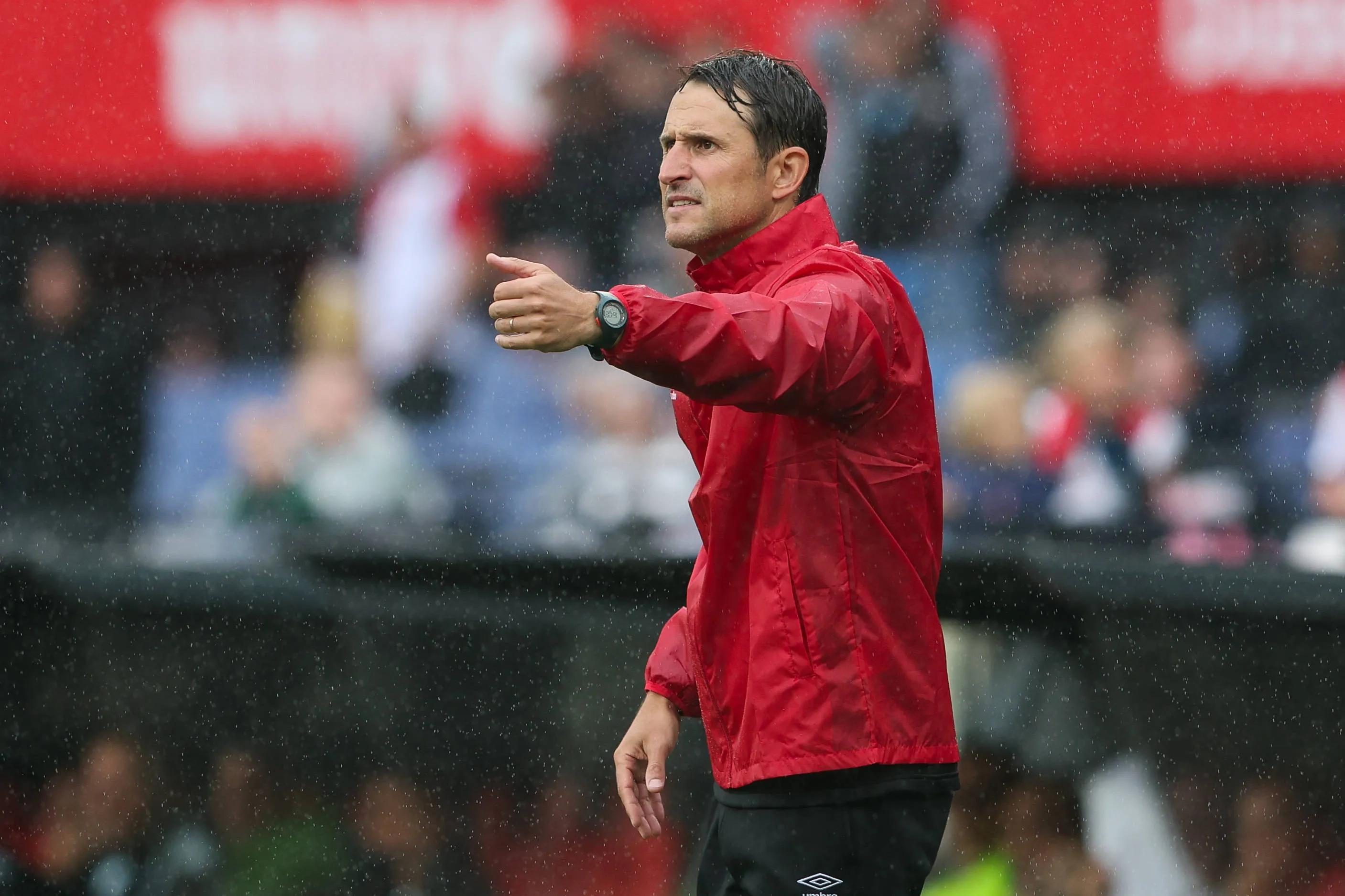 Sevilla head coach Benat San Jose of Rayo Vallecano coaches his players during the Pre Season Friendly match between Feyenoord and Rayo Vallecano at Stadion Feijenoord on July 26, 2026 in Rotterdam, Netherlands. Rotterdam Stadion Feijenoord Netherlands.