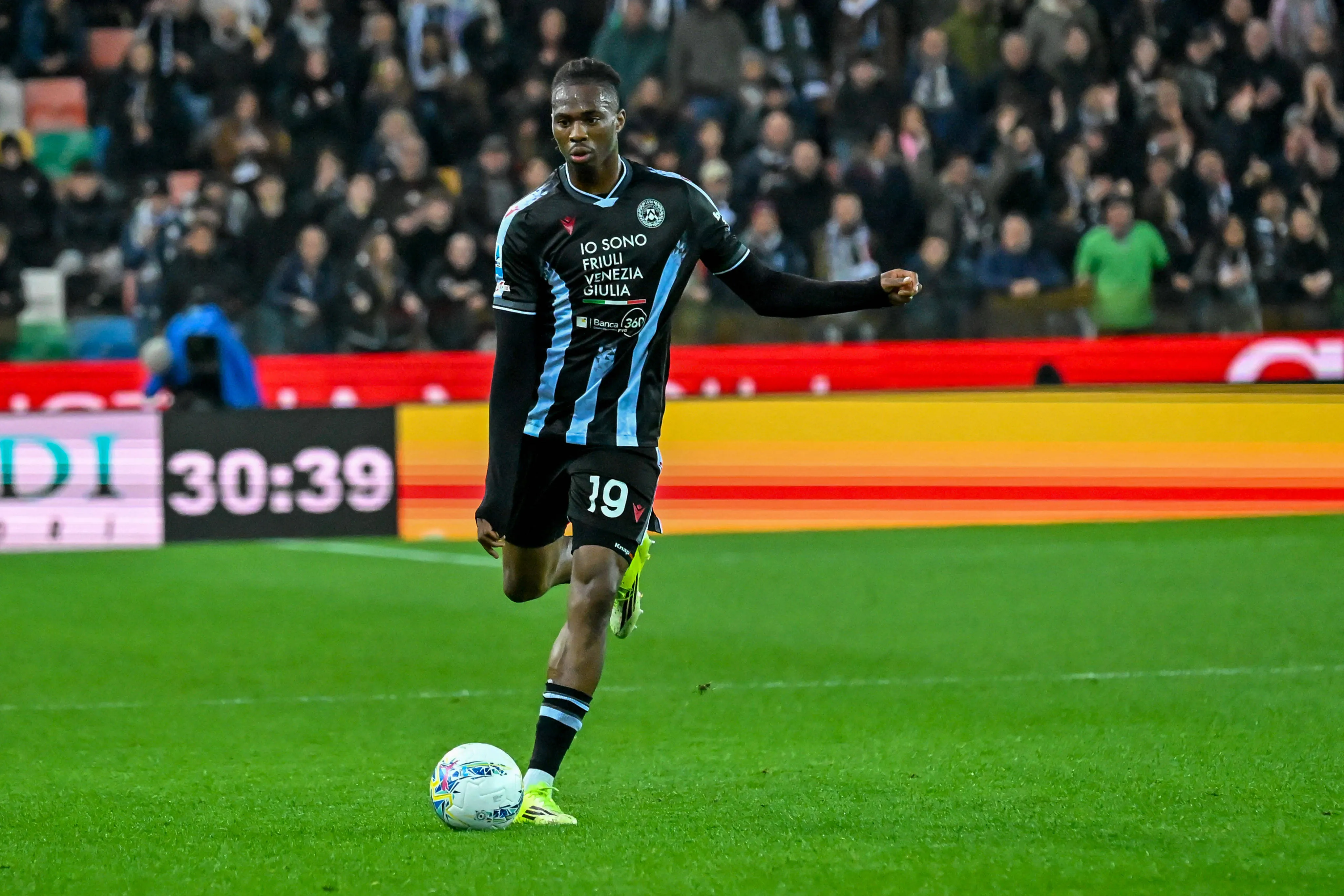 Udinese star Kingsley Ehizibue 