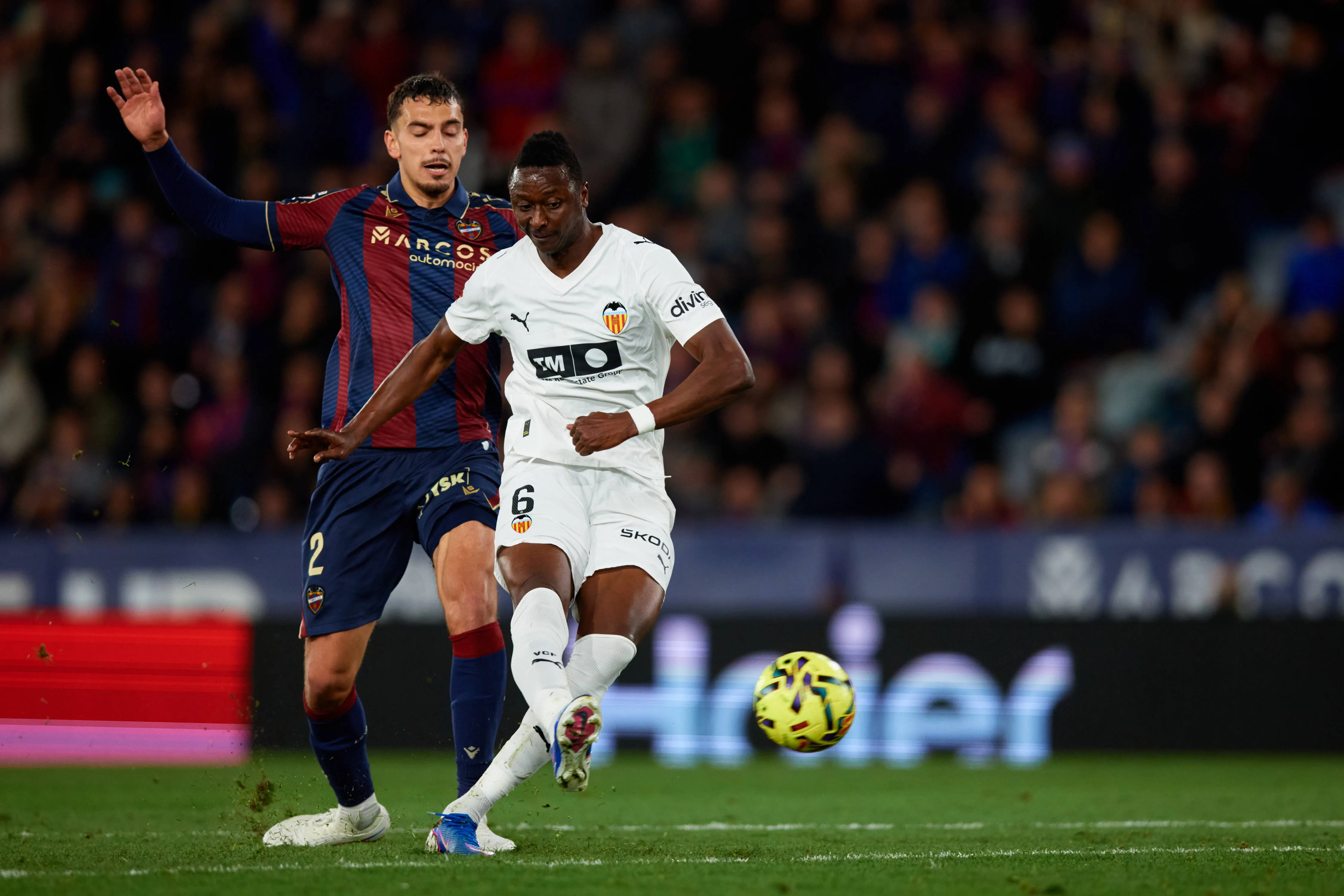 Umar Sadiq scored his team's second goal next to Matias Moreno