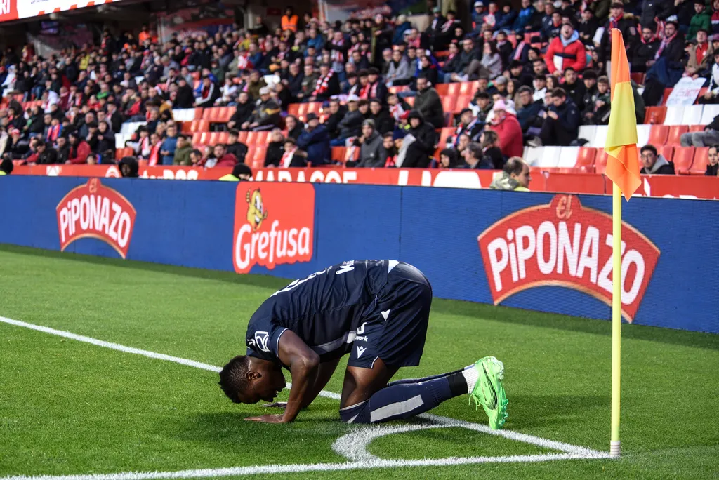 Umar Sadiq: Real Sociedad keen to book a profit, set hefty asking price for out-of-sorts striker