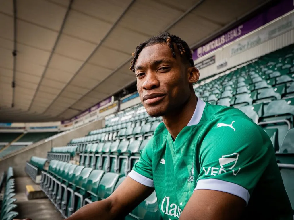 Premier League hopefuls land Nigerian forward after Rooney intervention