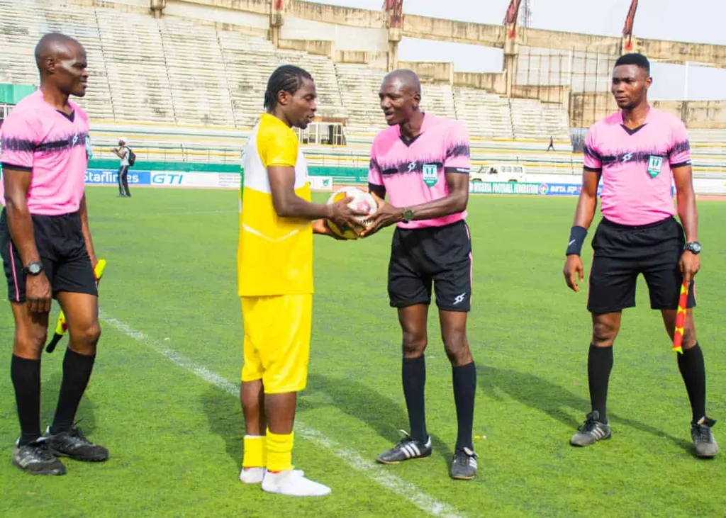 Nenrot Silas receives matchball