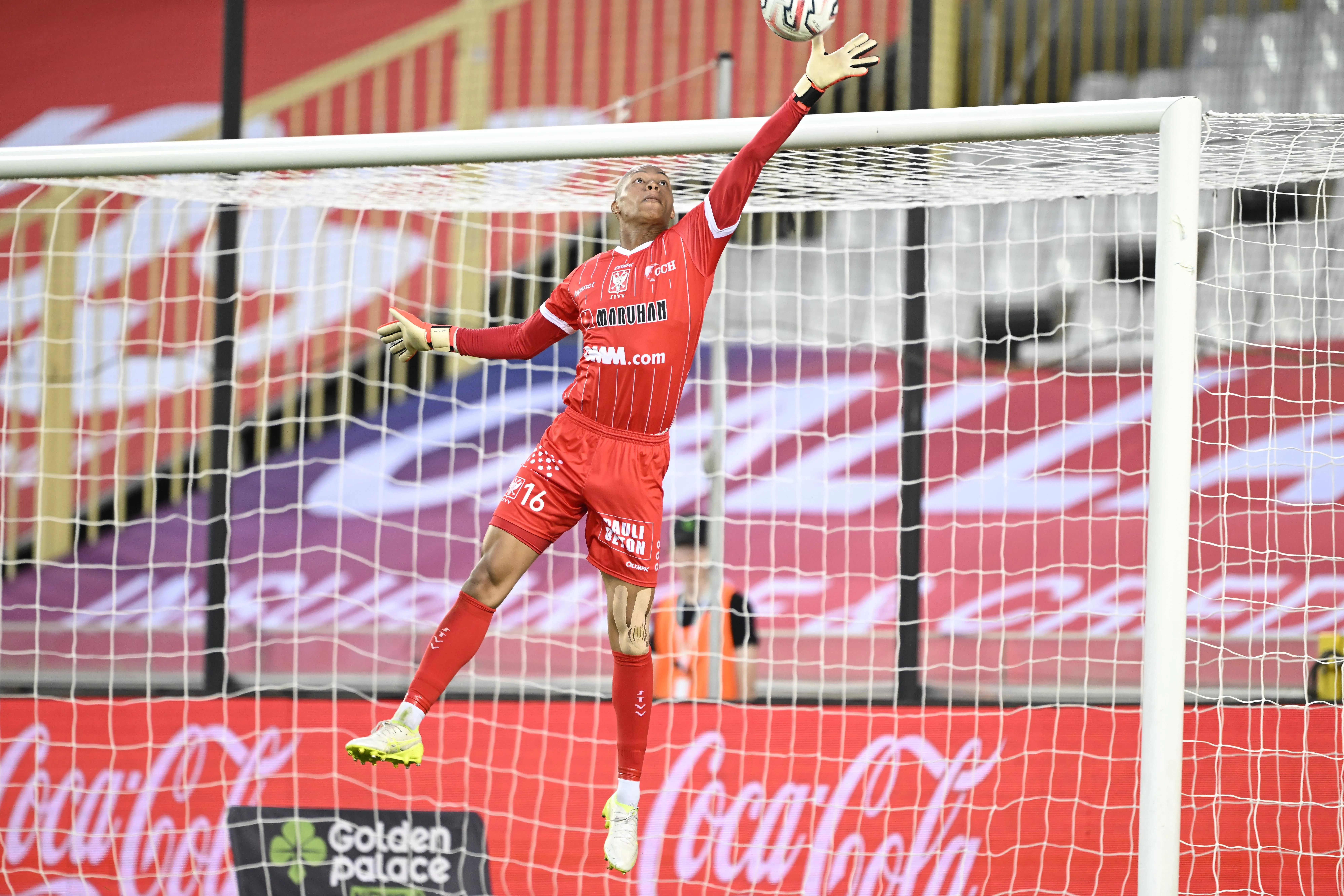Nigeria-eligible Sint-Truidense VV goalkeeper Leo Kokubo 