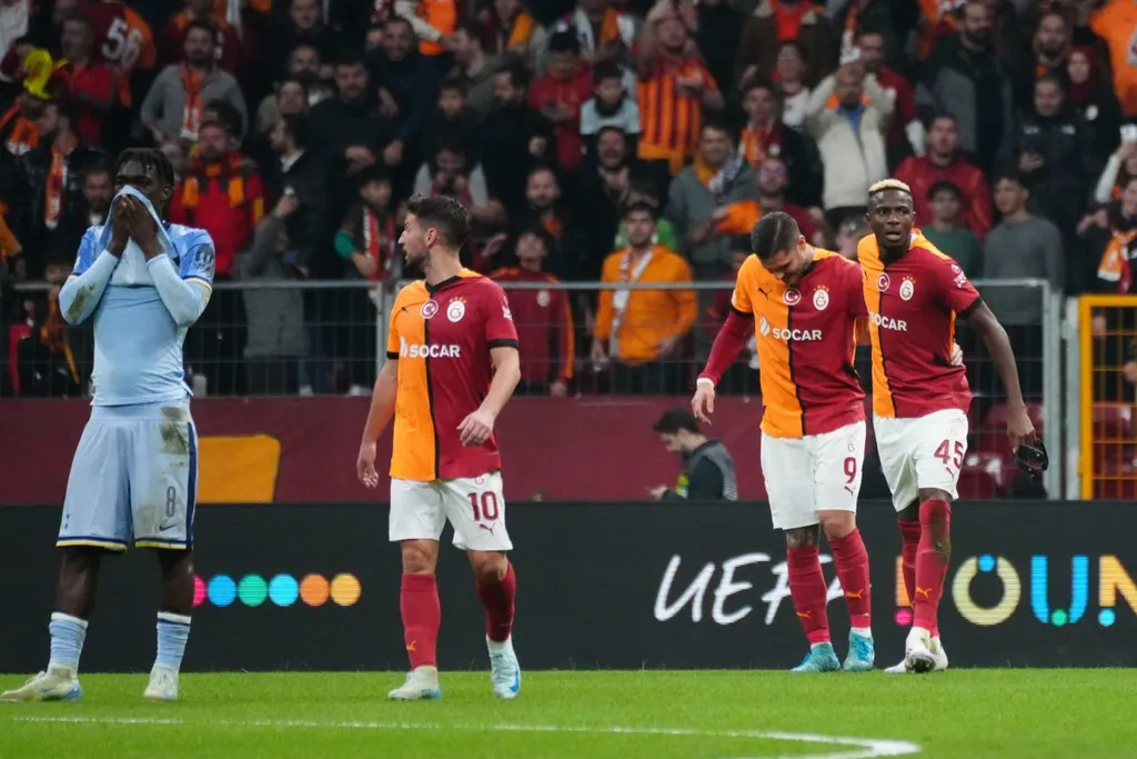 ICONSPORT_243926_0011