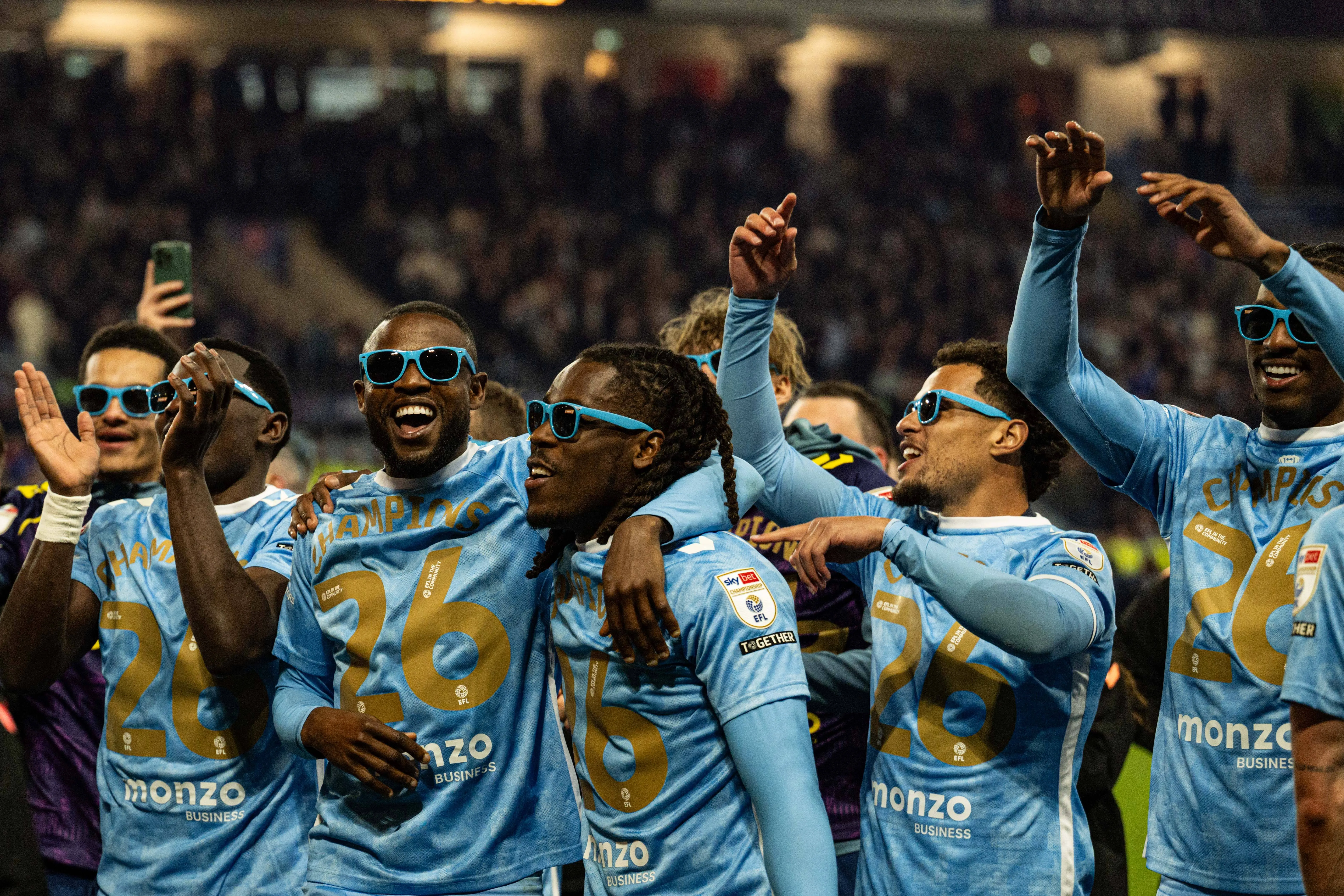 Frank Onyeka wins EFL Championship with Coventry － See 5 Super Eagles stars who did it before