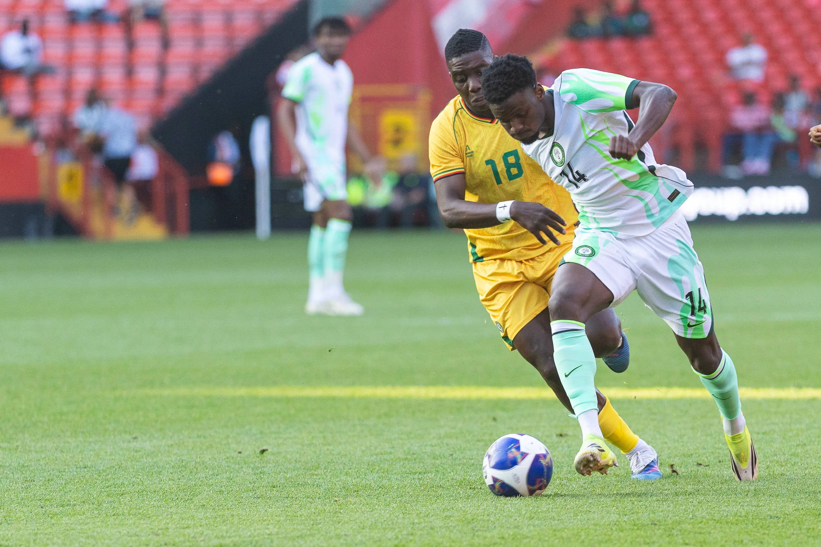 Marvelous Nakamba and Nigeria midfielder Samson Tijani