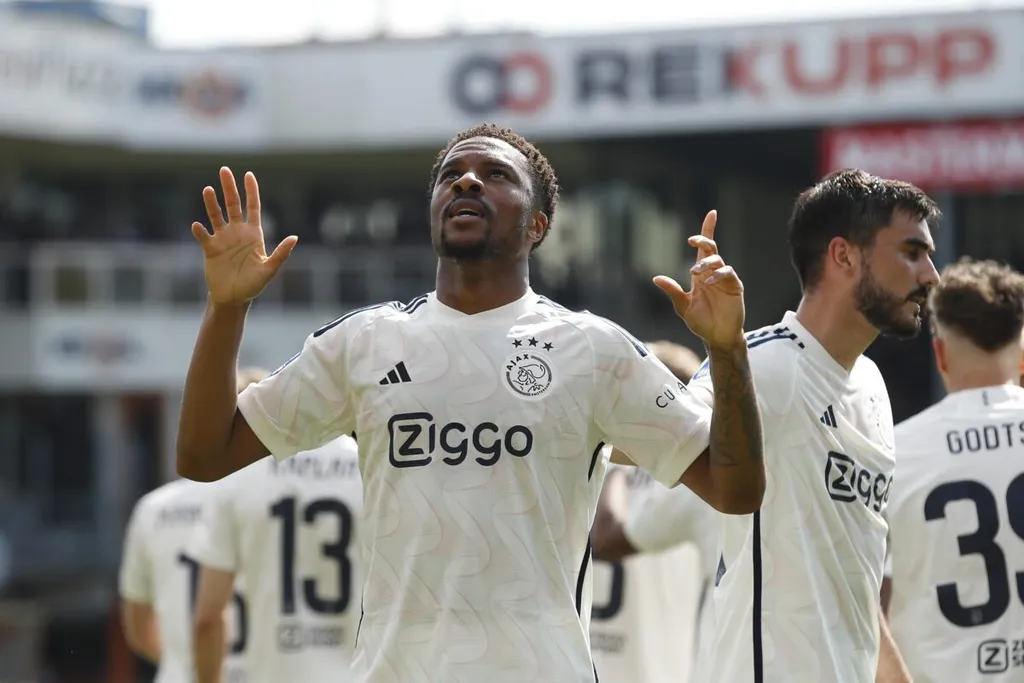 Chuba Akpom on fire for Ajax