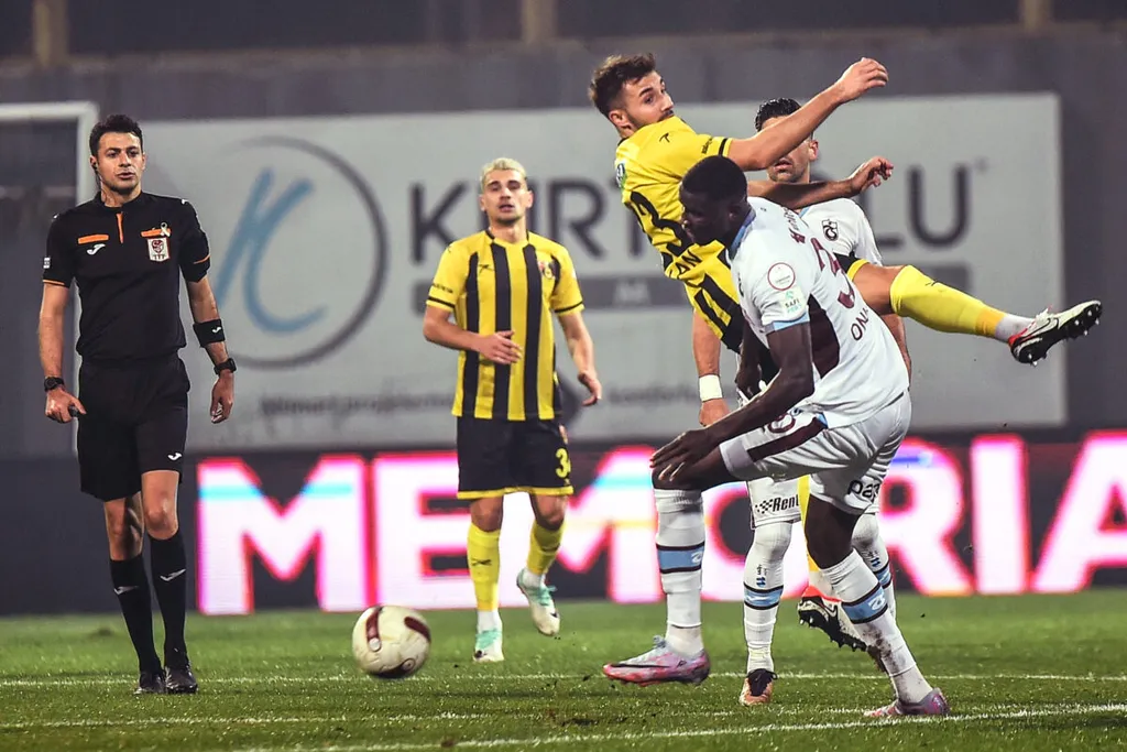 Paul Onuachu scores to power Trabzonspor into Turkish Cup final