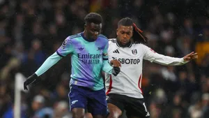 How Alex Iwobi and Calvin Bassey greeted Bukayo Saka during Arsenal vs Fulham