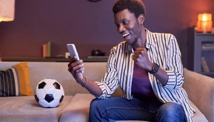 How to use 2 odds betting strategy in football betting