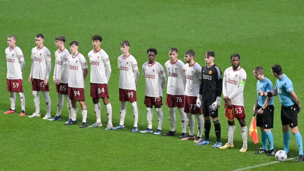Oyedele and Ogunneye train with Man United