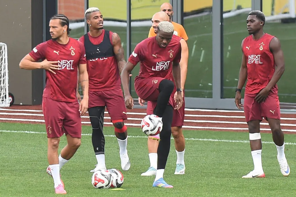 Victor Osimhen: Fitness update as Galatasaray size up Konyaspor
